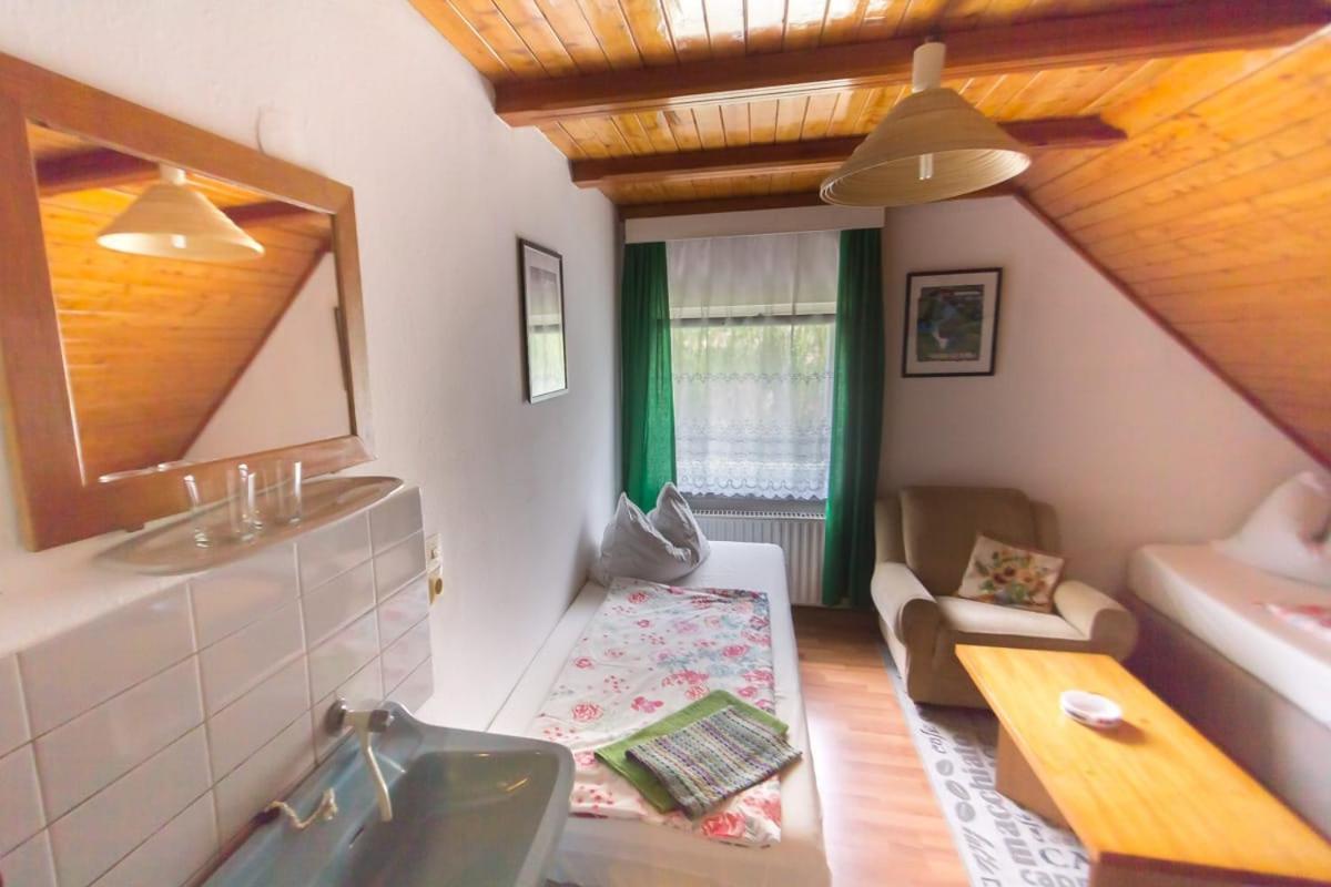Pension Zum Taucher Gosen Bagian luar foto